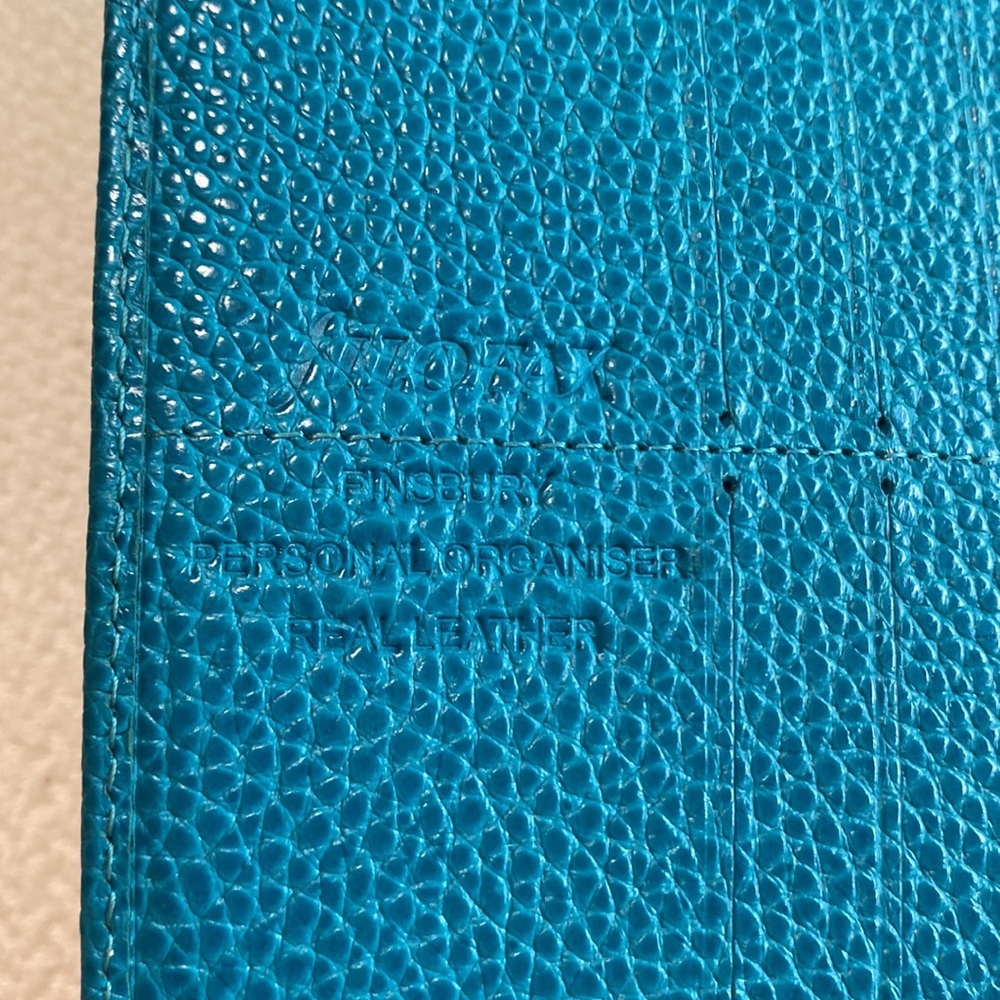 filoFAX Finsbury Teal Personal Pebbled Leather Organizer - Picture 9 of 11